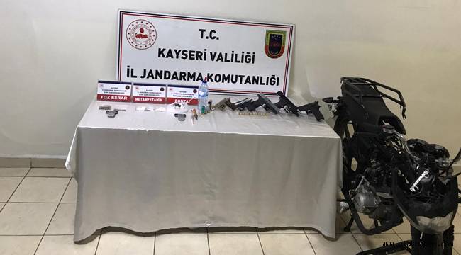 Kayseri jandarmasından operasyon: Uyuşturucu, tabanca, çalıntı motosiklet!