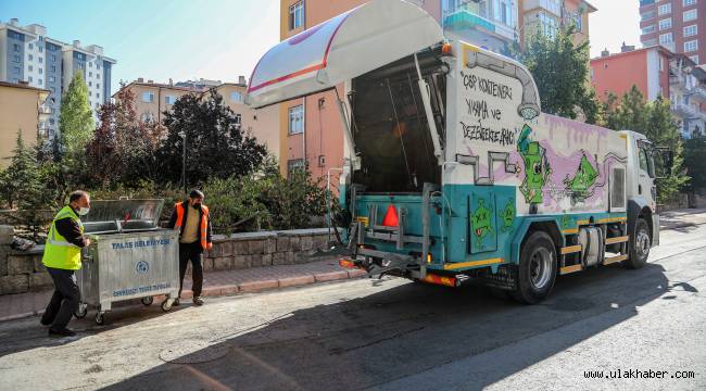 Talas'ta çöp konteynerleri parfümleniyor