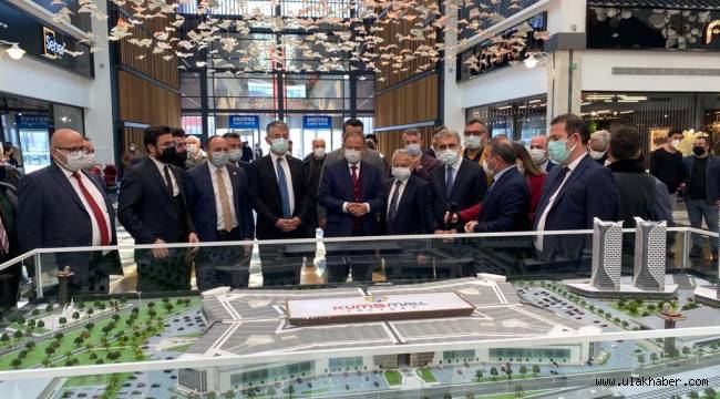 Özhaseki: KUMSMALL Kayseri mobilyasının vitrini olmuş