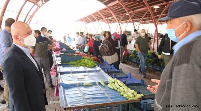 Başkan Çolakbayrakdar, pazar yerini denetledi