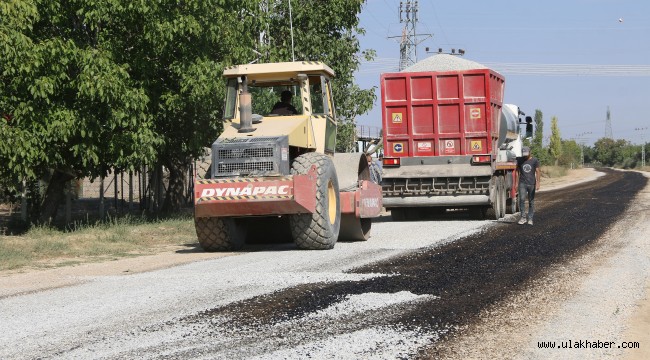 Yahyalı Belediyesi'nden, 16 farklı noktada asfaltlama çalışması