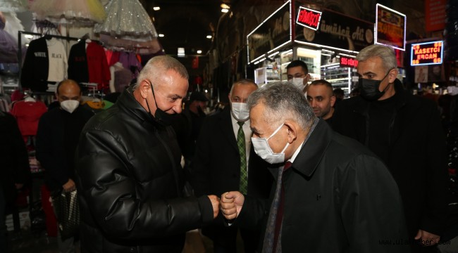 Başkan Büyükkılıç'tan Camii Kebir ve Kapalı Çarşı esnafına ziyaret