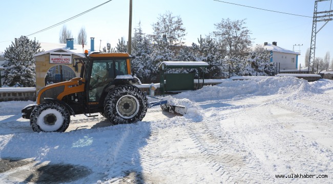 Kar bıçakları belediyeden, temizlik mahalleliden