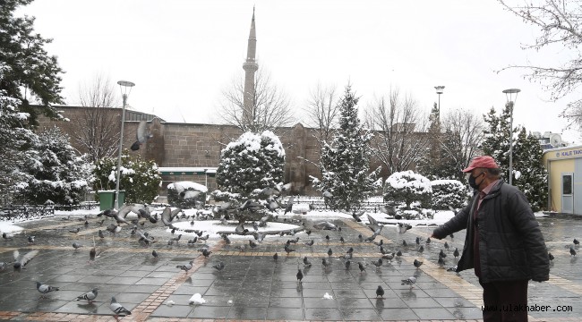 Büyükşehir'den merkezde ve kırsalda kar yağışına anında müdahale