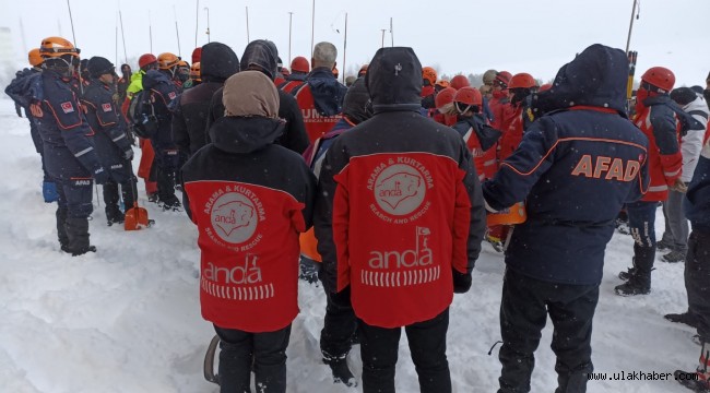 Erciyes'te çığ tatbikatı