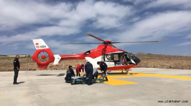 Felç geçiren hasta hava ambulansı ile hastaneye nakledildi