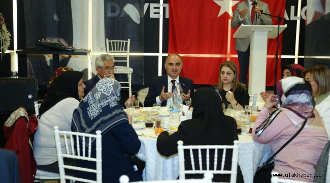 Kayseri Valisi Şehmus Günaydın gazi aileleriyle iftar yaptı