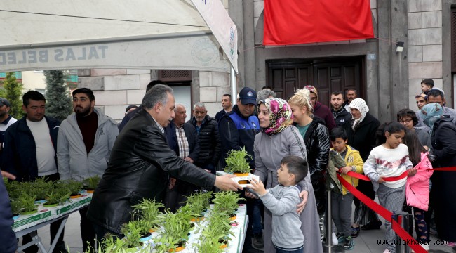 Anneler Günü'nde annelere çok özel hediye