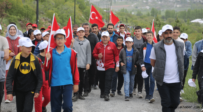 Büyükşehir'den 'Gençlik Yürüyüşü' etkinliği