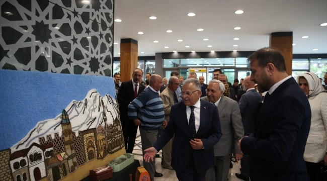 'Çınarların Elinden El Sanatları' sergisi açıldı