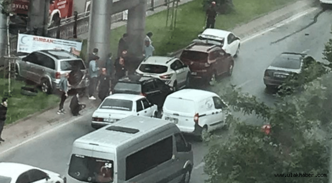 Kayseri'de 9 aracın karıştığı zincirleme kaza