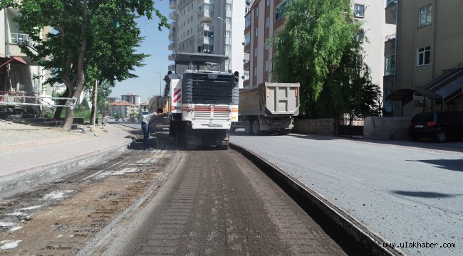 Talas'ta asfaltlar yenileniyor, sökülenler altyapı oluyor