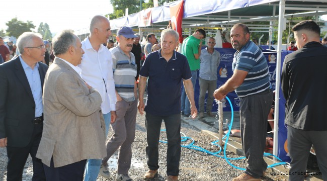 Başkan Yalçın ve Kaymakam Dönmez kurban pazarını ziyaret etti