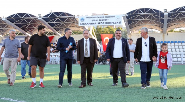 Başkan Yalçın'dan Başakpınarspor'a destek