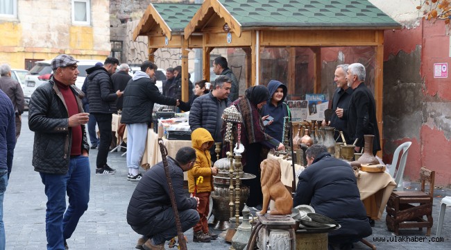 Antika Pazarı yine farklı yine canlı