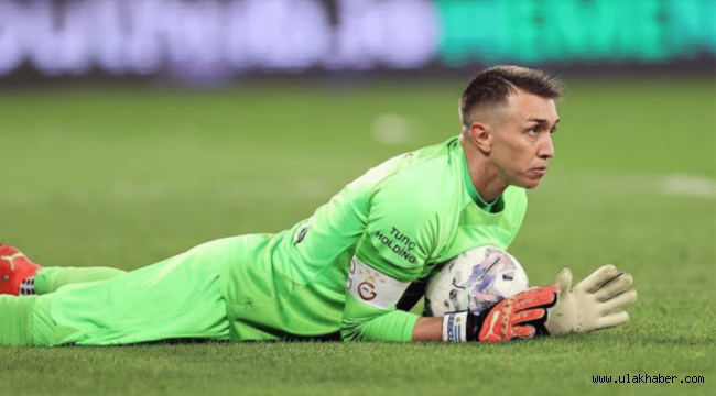 Muslera'dan kötü haber!