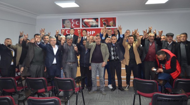 İYİ Parti'den 200 kişi MHP'ye katıldı!